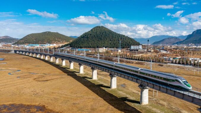 Die chinesischen Eisenbahninvestitionen stiegen in den ersten zehn Monaten des Jahres 2025 um 5,7 Prozent - BlauBahn