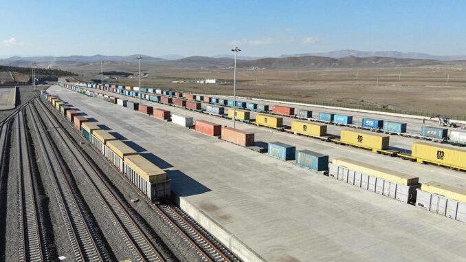 Liberalisierung und logistikorientierte Investitionen im Schienenverkehr - BlauBahn