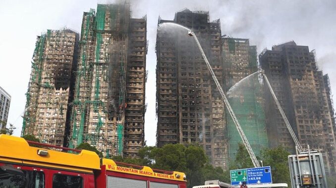 Zahl der Todesopfer bei Brand in Hongkong steigt auf 146 - BlauBahn
