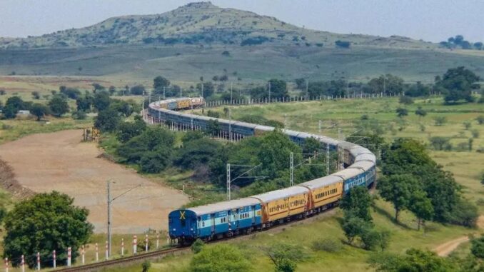 89 Sonderzugreisen gegen IndiGo-Stornierungen in Indien - BlauBahn