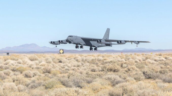 Efsane B-52H’ler Yeni AESA Radar ile Testlere Başladı - BlauBahn