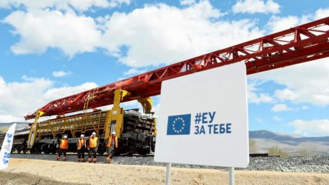 Eisenbahntransformation in Serbien: Große Unterstützung von EU und EIB - BlauBahn