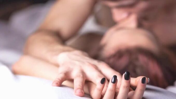 Experten erklärten: Der beste Zeitpunkt für Sex steht fest - BlauBahn
