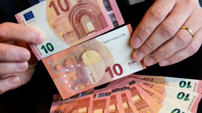Flüge zwischen den beiden Ländern gibt es schon ab 10 Euro! - BlauBahn