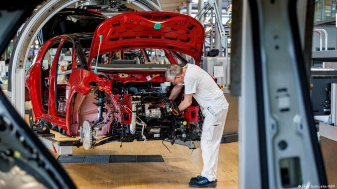 Prüfung zur künstlichen Intelligenz von Automotive Giants - BlauBahn
