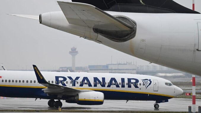 Ryanair droht mit der Streichung von 20 Strecken ab belgischen Flughäfen - BlauBahn