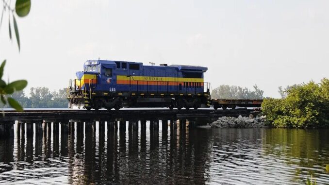 SGLR startet 32,1 Millionen US-Dollar teures Schienenrenovierungsprojekt in Florida - BlauBahn