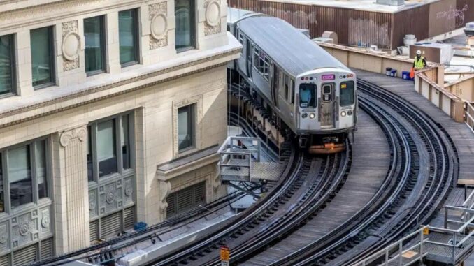 Sicherheitsmaßnahme im öffentlichen Nahverkehr von Chicago: Zahl der Patrouillen steigt - BlauBahn