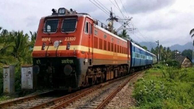 Zugtickets in Indien erhöht - BlauBahn