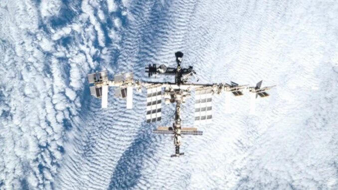 Astronaut wird krank, NASA plant baldige Rückkehr - BlauBahn