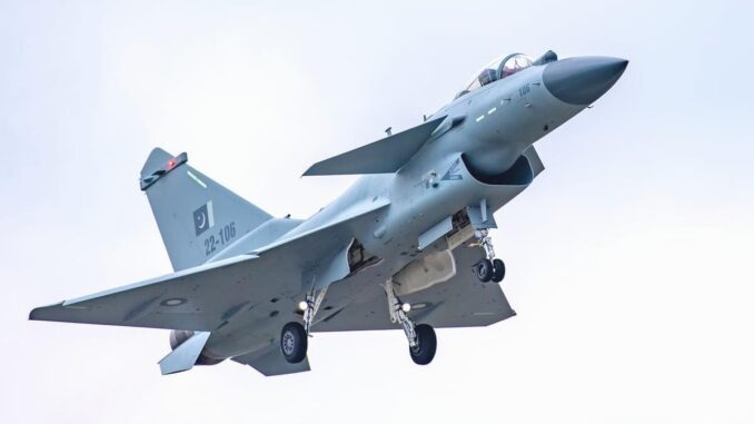 China gibt ersten Sieg einer J-10C bekannt - BlauBahn