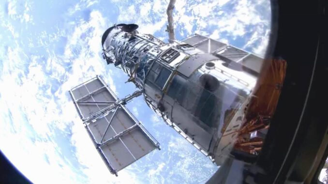 Das Hubble-Weltraumteleskop könnte bald auf die Erde fallen - BlauBahn