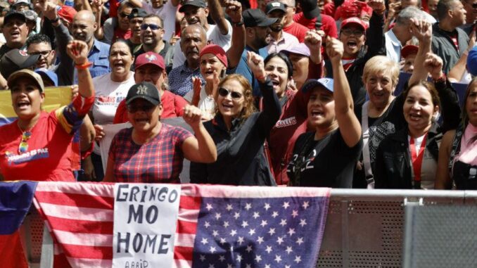Das Venezuela-Dilemma der USA: Es gibt Macht, keine Legitimität - BlauBahn