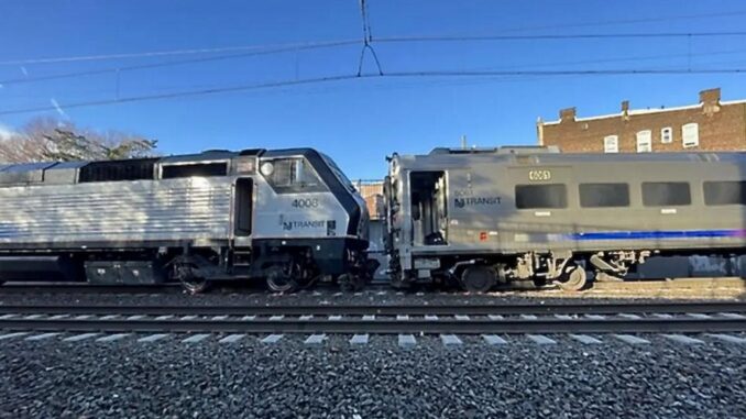 NJ Transit Unfall: Details enthüllt - BlauBahn