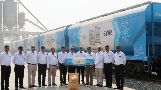 SWR stellt neue Zementtransportwagen vor - BlauBahn