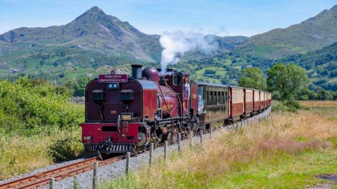 Die preisgekrönte walisische Eisenbahn sucht neues Personal - BlauBahn