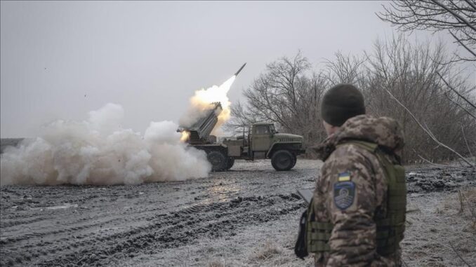 USA erhöhen Militärhilfe für die Ukraine - BlauBahn