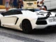 Wie man ein Auto in Dubai mietet - BlauBahn