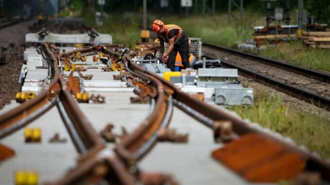 Deutschland holt auf: Tempo auf den Gleisen - BlauBahn