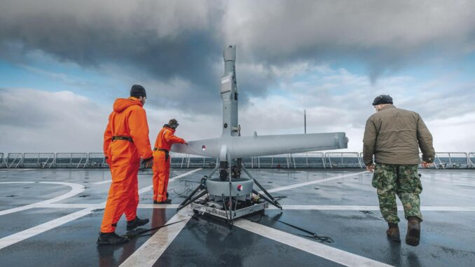 Holländische Marine testet V-BAT UAV erfolgreich - BlauBahn