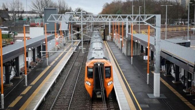 Neue Bahnbahn-Ära West Midlands: Zwei Bahnhöfe genehmigt - BlauBahn