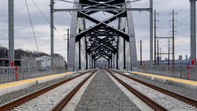 New Jersey Railroad Revolution: Portal North Bridge - BlauBahn