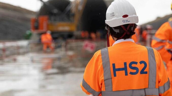 Revisionskrise im HS2-Vertrag Großbritanniens - BlauBahn