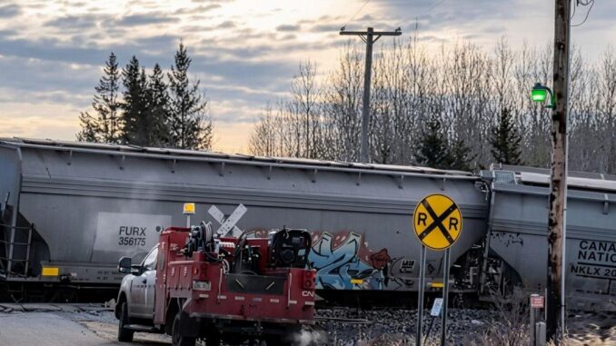 Zugunglück in Minnesota: 18 Waggons entgleist - BlauBahn