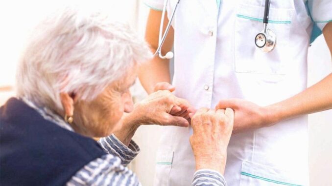 Behandlung des Parkinson-Tremors ohne Operation - BlauBahn