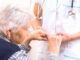 Behandlung des Parkinson-Tremors ohne Operation - BlauBahn