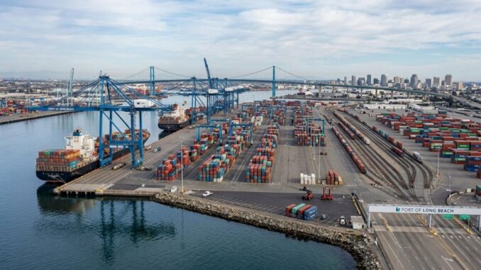 Das Frachtvolumen im Hafen von Long Beach ging im ersten Quartal zurück - BlauBahn