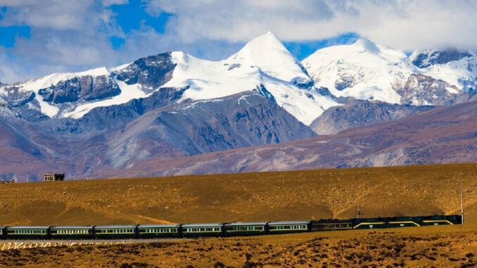 Zugreise am Dach der Welt: Tibet-Strecke - BlauBahn