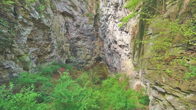Die tiefste Süßwasserhöhle der Welt, die niemand erreicht - BlauBahn