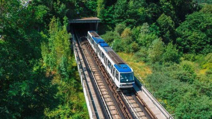 Exklusives Projekt: Großartige Modernisierung der einzigen U-Bahn-Infrastruktur der Schweiz - BlauBahn