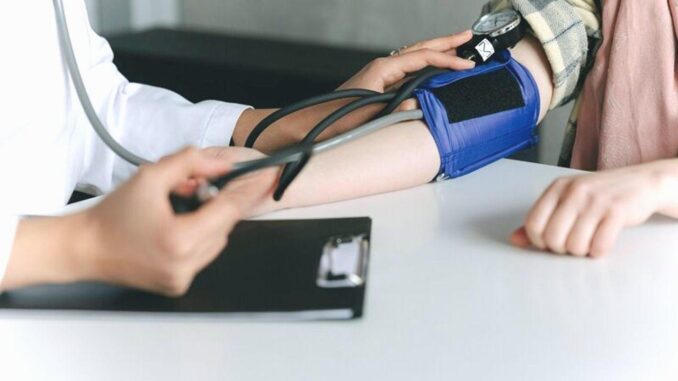 Experten warnen vor Bluthochdruck für die Herzgesundheit - BlauBahn
