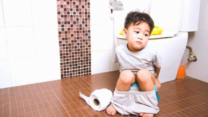 Experten warnen: Welche geheimen Krankheiten können Bettnässen bei Kindern anzeigen? - BlauBahn