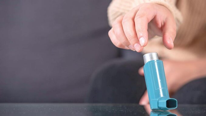 Früherkennung von Asthma durch wiederkehrenden Husten und Keuchen: Ein lebensrettender Ansatz - BlauBahn