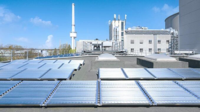 Innovationspanel zur Wasser- und Solarwasserstoffproduktion - BlauBahn