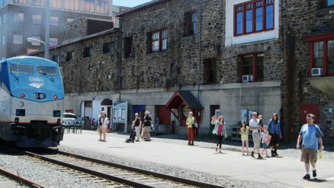 Brattleboro Amtrak Bahnhof mit barrierefreier Infrastruktur eröffnet - BlauBahn
