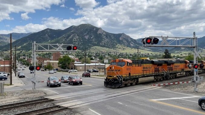 Helena Railway Crossing Onramarbeiten beginnen im Juli - BlauBahn