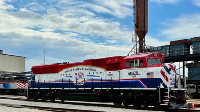 Metra's Neues Erinnerungs-Lokomotiv feiert 250. Jubiläum der USA - BlauBahn