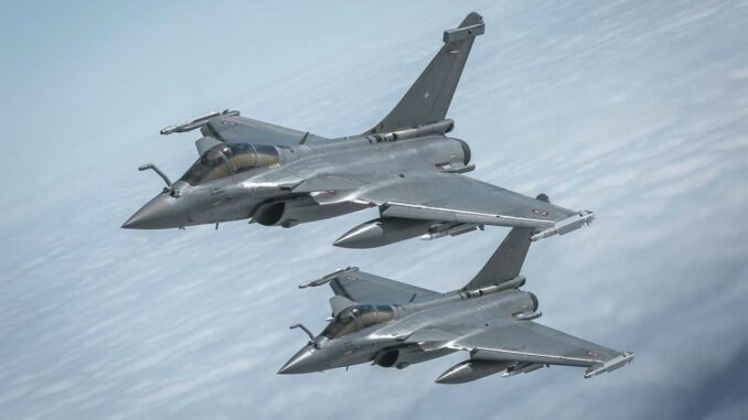 NATO-Kampfjets schießen Drohne über lettischem Luftraum ab - BlauBahn