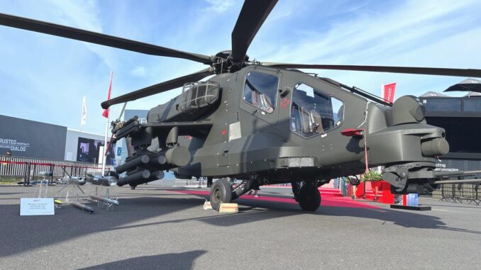 Neue Helikopterlieferung an die italienische Armee von Leonardo - BlauBahn