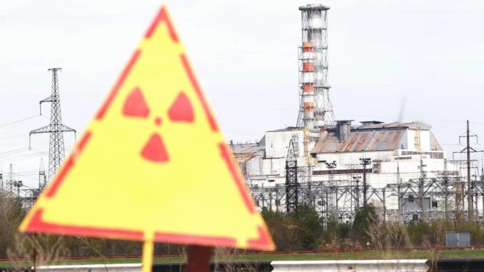 Nukleareinsatz in Tschernobyl: Russische Drohne trifft Endlager für veralteten Brennstoff - BlauBahn