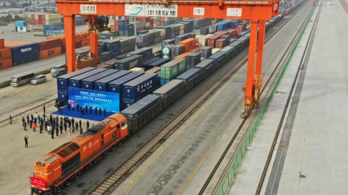 Rekord im Frachttransport auf der China-Laos-Eisenbahn - BlauBahn
