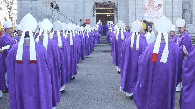 Skandal des Missbrauchs in der Katholischen Kirche Spaniens - BlauBahn