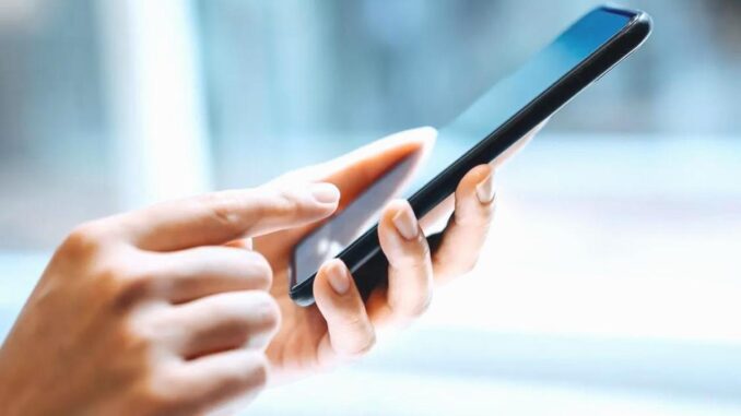 Wichtige Entscheidung bei WhatsApp: Unterstützung für alte Telefone wird eingestellt - BlauBahn