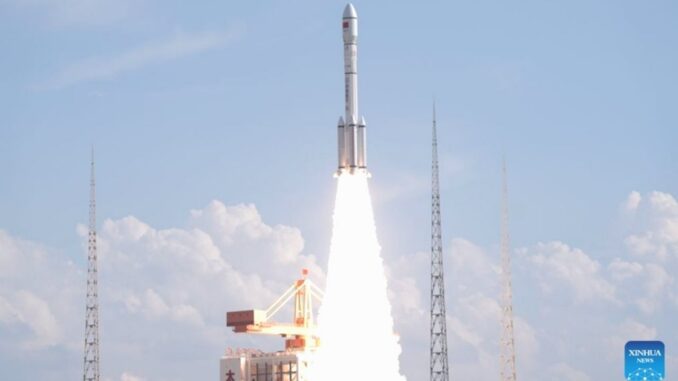 China setzt erfolgreich neue Satellitenkonstellation ins All - BlauBahn