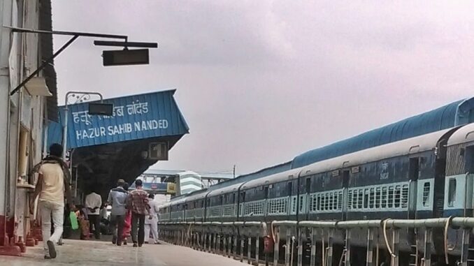 Indische Eisenbahnen erweitern ihr Verkehrsnetz mit neuen Zügen - BlauBahn