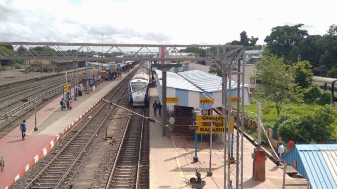 Vande Bharat Express fördert spirituellen Tourismus am Wochenende - BlauBahn